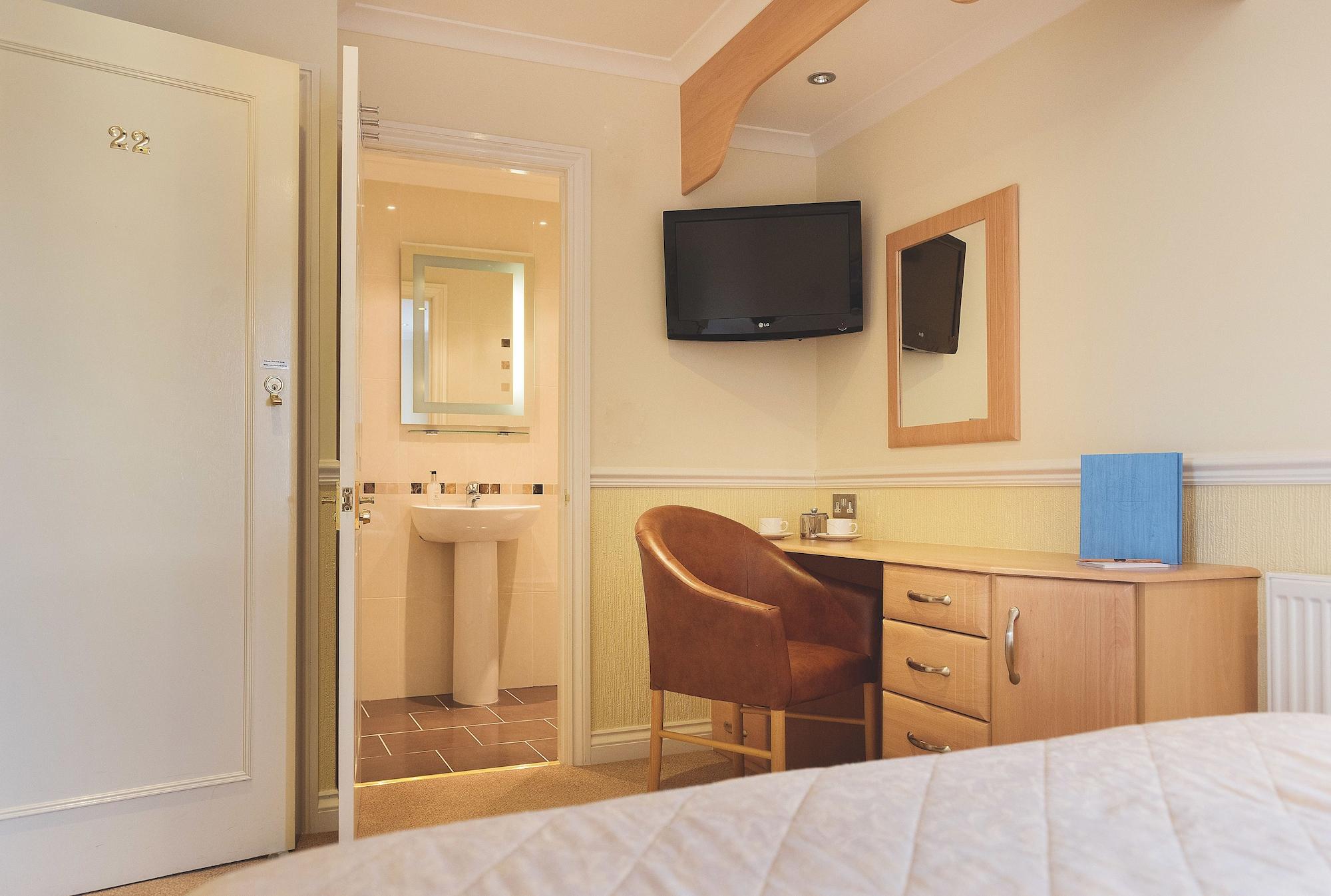 Pier House Inn 3*