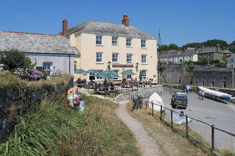 Inn Pier House