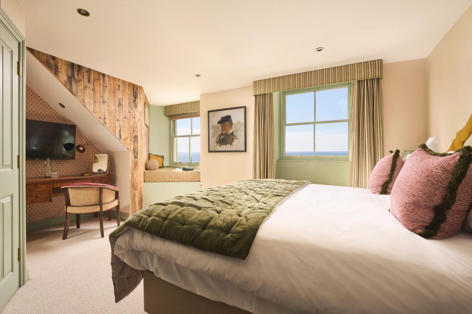 Pier House Мини-отель 3*
