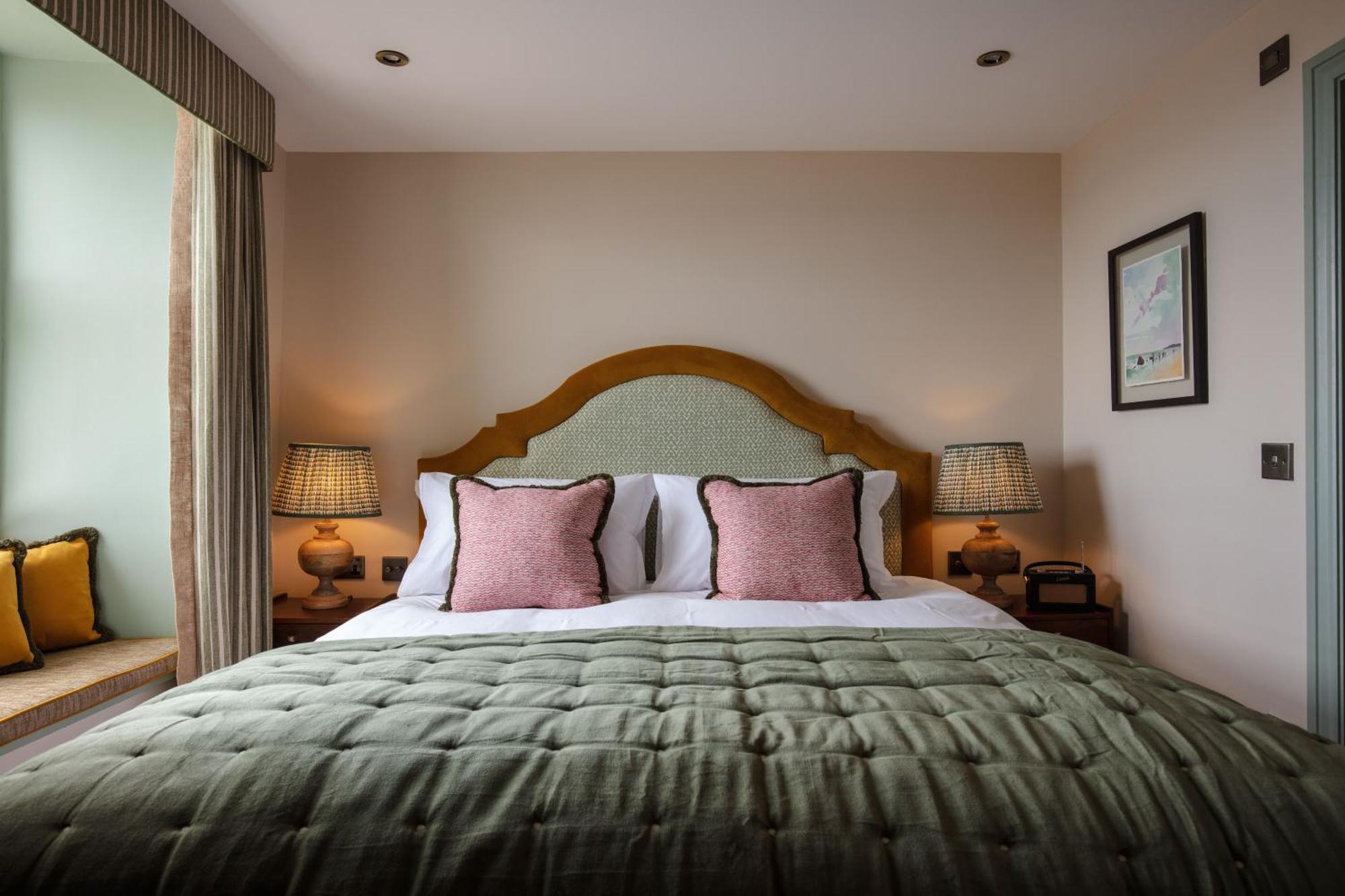 Pier House 3* Чарлстаун